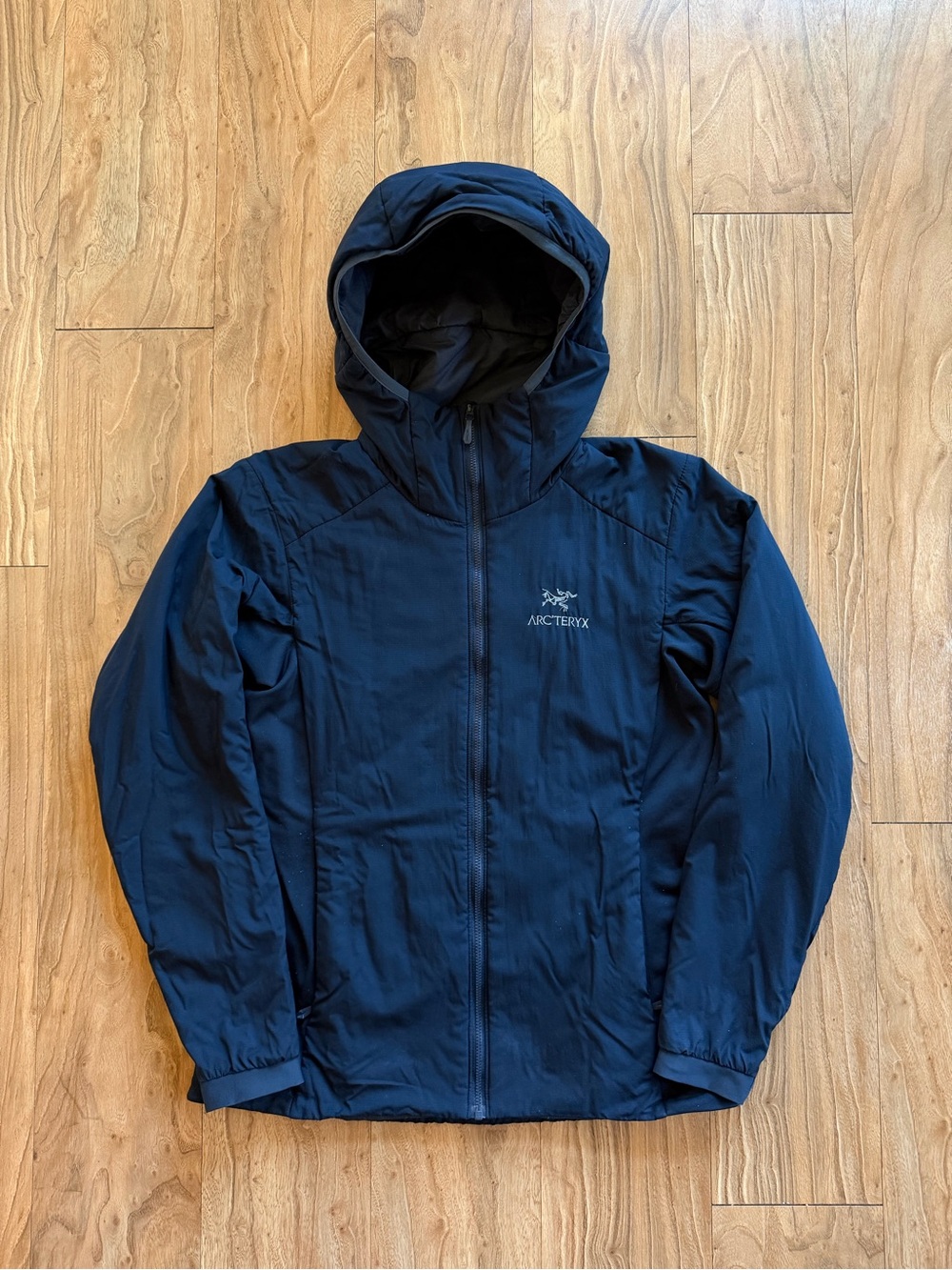 Arc'teryx Atom LT hoody in Navy